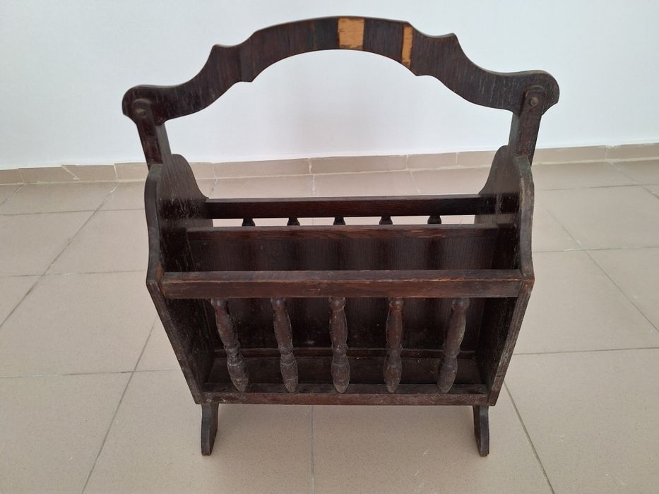 Стойка за вестници и списания