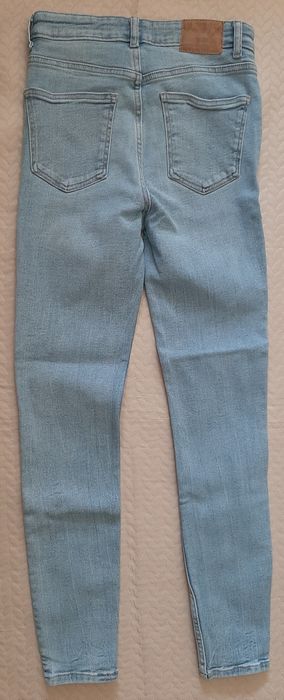 Blugi talie inalta Zara marimea 36,stare foarte buna