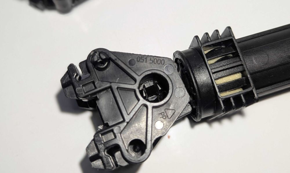 Amortizoare / Telescoape noi masina de spalat Whirlpool , Indesit. NOI