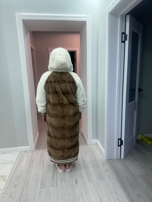 Продам норковую шубу.