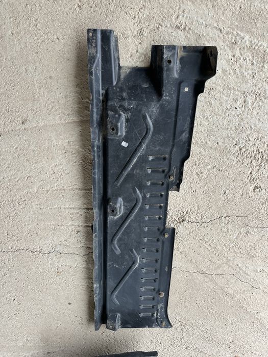 Scut protectie podea*scuturi Vw T5*Transporter*scut prag*scut roata