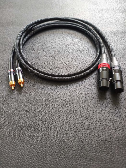 Cabluri audio profesionale Canare L-4E6S  XLR mamă → RCA tată | 1 m