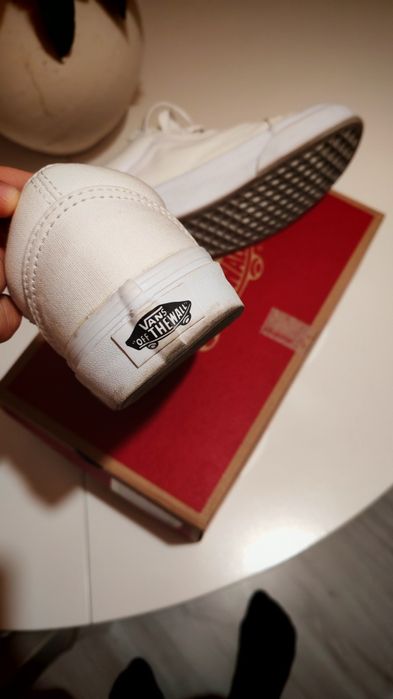 Tenisi albi Old Skool Vans