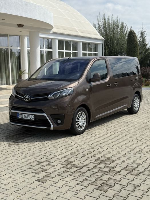 TOYOTA Proace
