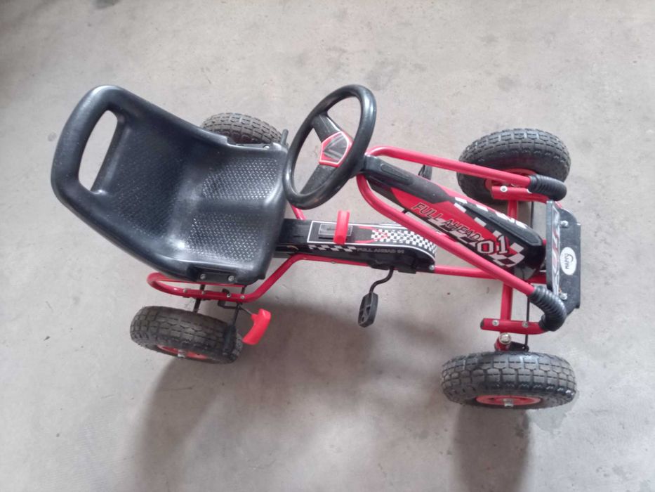 Детска количка с педали