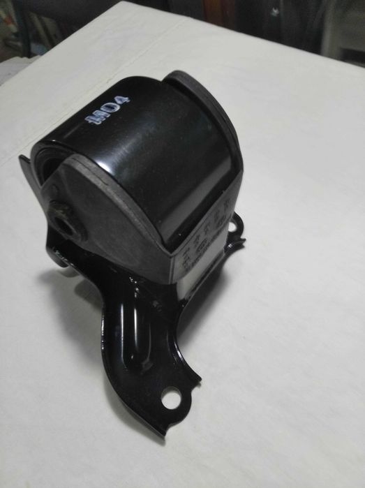 218142Е400 подушка крепления двигателя