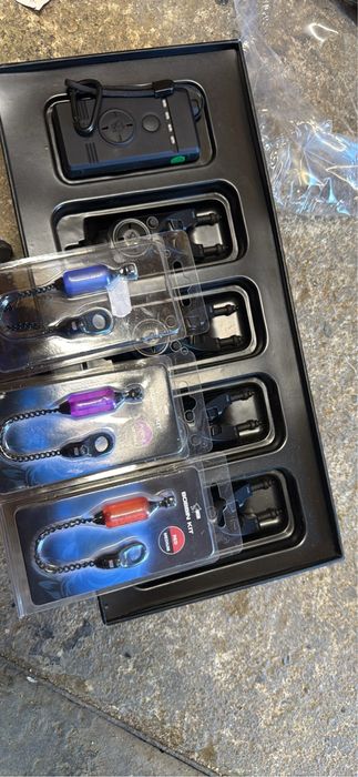 Senzori  pescuit nash r2 plus 4 hangeri nash