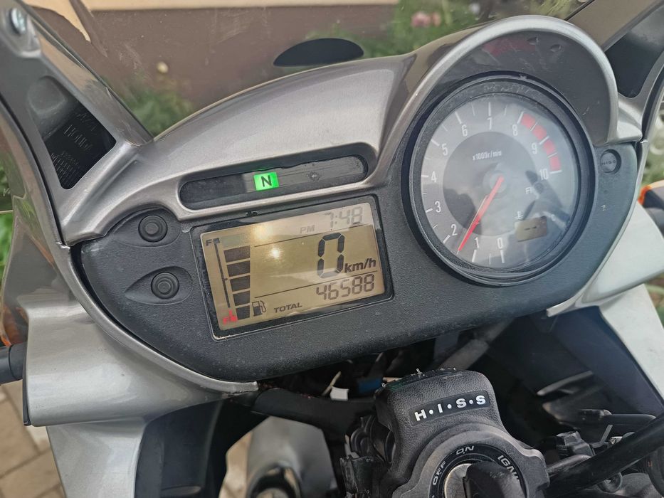 Vând Honda Transalp700