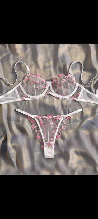 Продам комплект нижнего белья