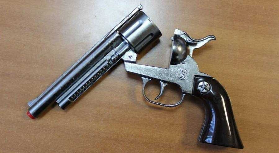 Пистолет "Револьвер ковбойский" на пистонах (игрушка, металл)