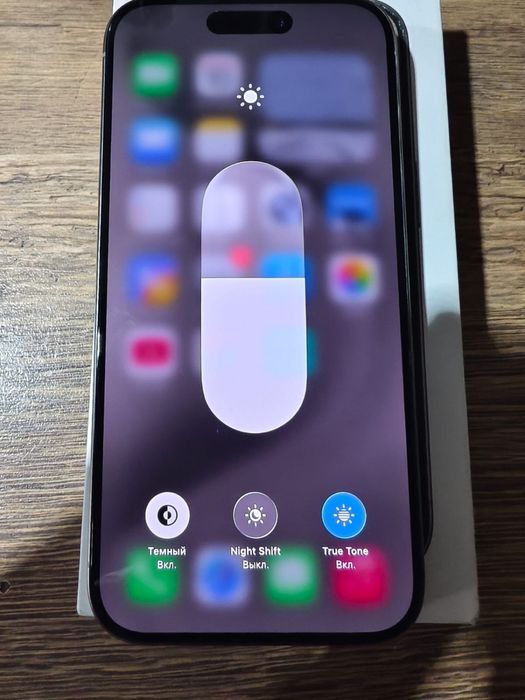 Продам 15 про натурал титан