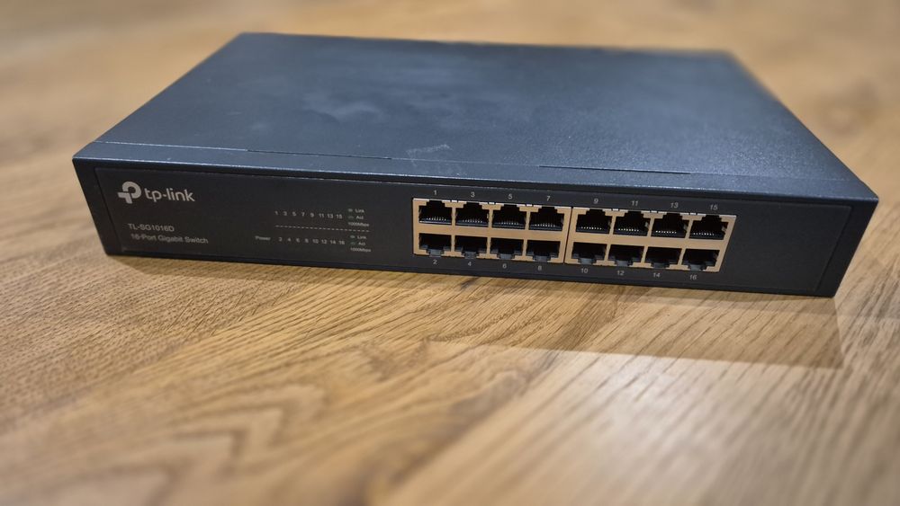 Суич TP-Link TL-SG1016D, 1000Mbps, 16Port