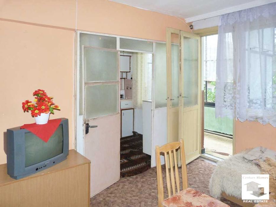 104985 ЕКСКЛУЗИВНО! Едностаен апартамент в центъра на Велико Търново