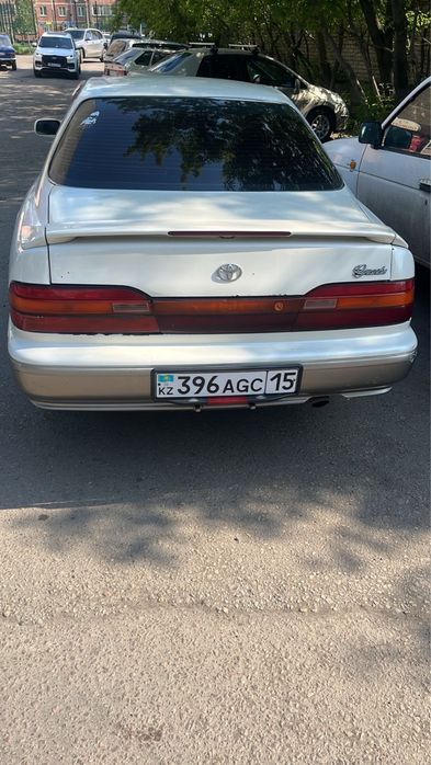 Продам атомобиль toyota