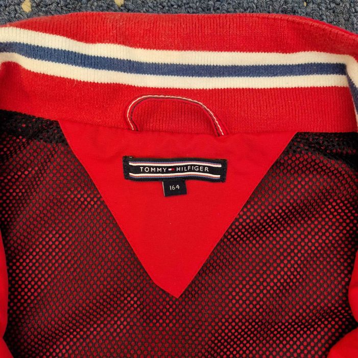 Geaca Tommy Hilfiger baieti 164 cm, rosie