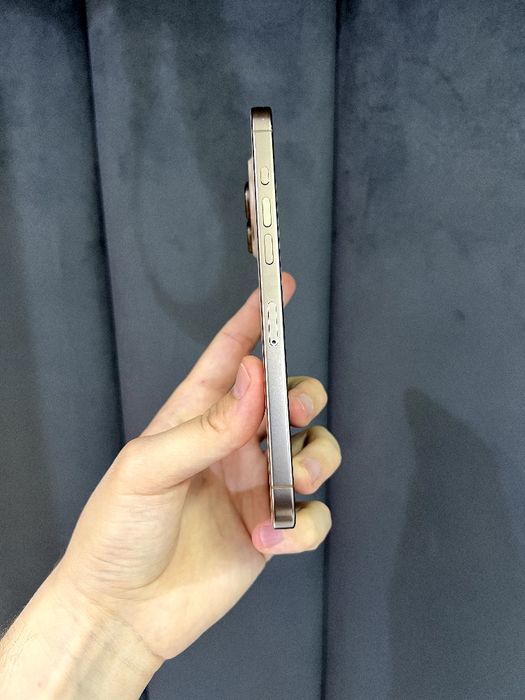 Iphone 16 pro max 900$