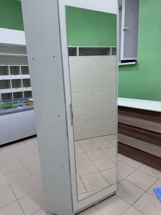 Угловой шифонер айнасымен сатылады