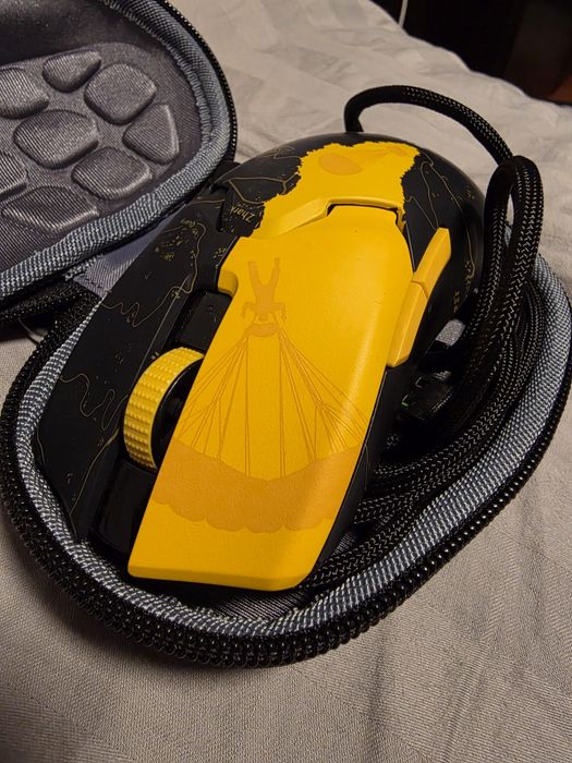 Продавам Razer mouse Pubg
