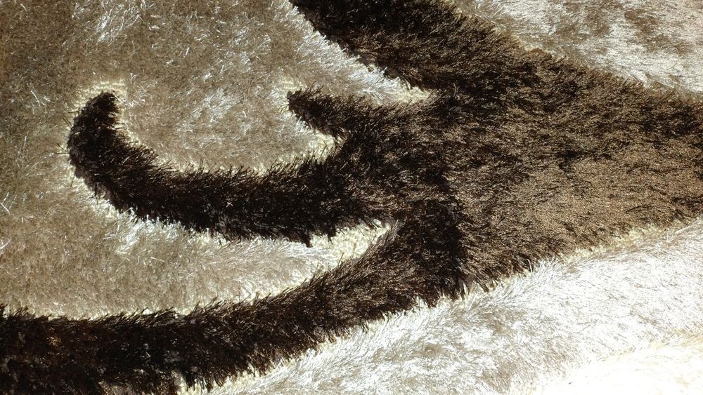 Covor impecabil 230 x 150 ( NOU )