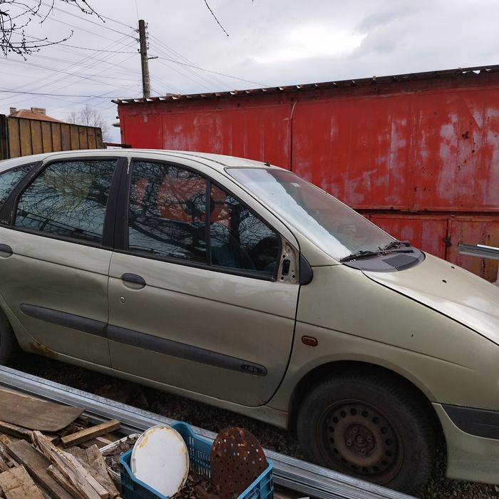 Рено Меган Сценик