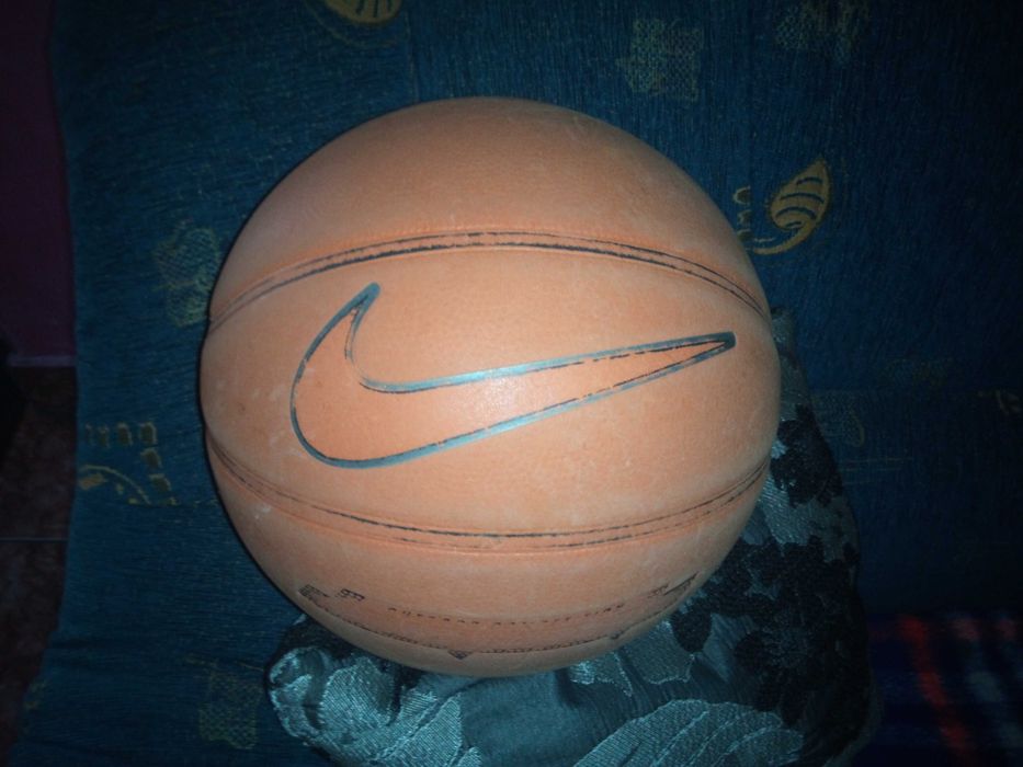 de  vanzare  mincea  nike  de   basketbooal !!!