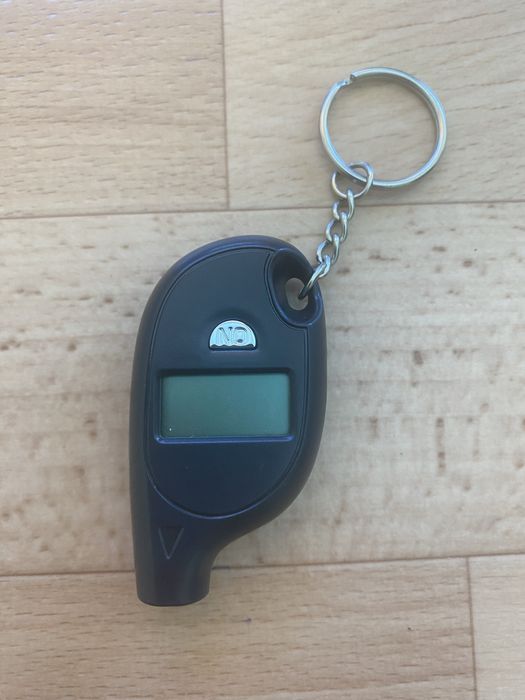 Манометър за гуми