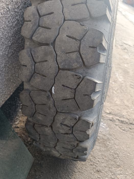 Балоны 160/156К БУ 2 шт с дисками.