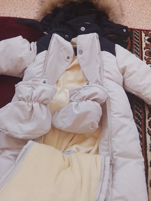 Продам детский комбинезон и обувь