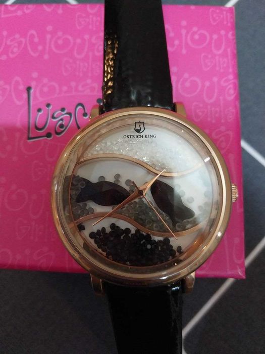 Продаются часы женские