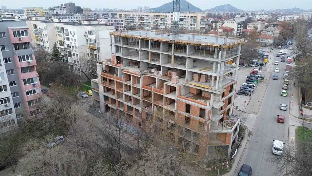 Апартамент с 3 спални в Кючук Париж от ИНВЕСТИТОР