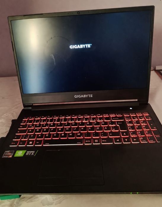 Laptop Gaming Gigabyte