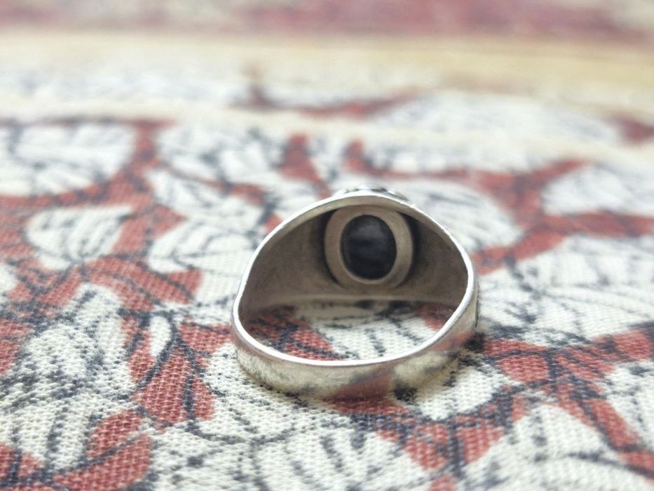 Серебряное кольцо.
