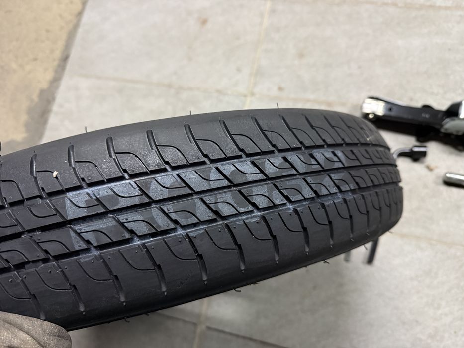 НОВ Оригинален Комплект 17" ПАТЕРИЦА/КРИК/КУКА 5х114,3 за -NISSAN-