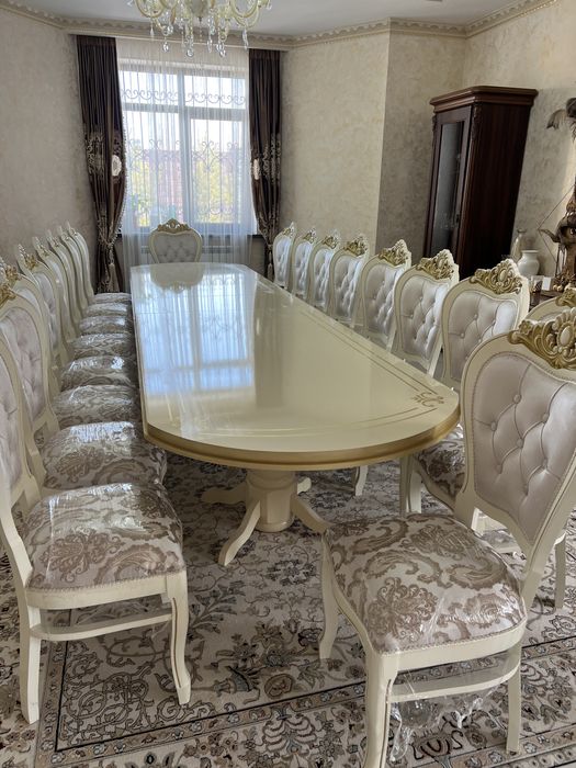 Стол и стулья комплект