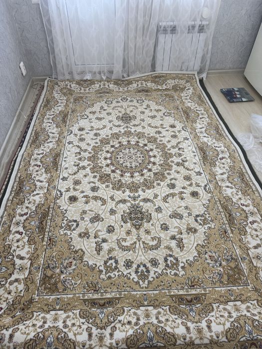 Продам ковры б/у недорого