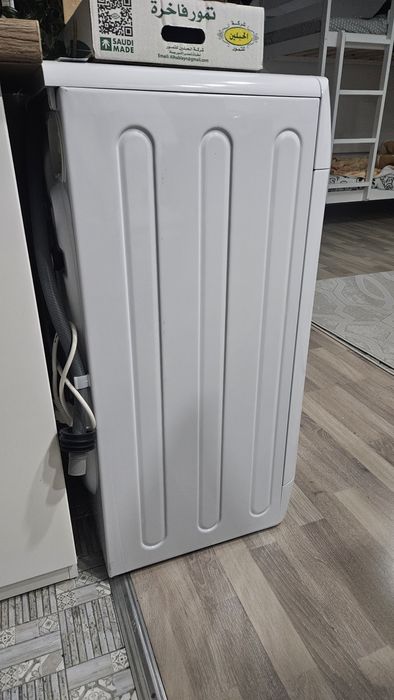 Продам стиральную машину Indesit