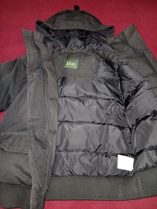 Из Швеции, мужская куртка-бомбер, бренда  Peak Performance !