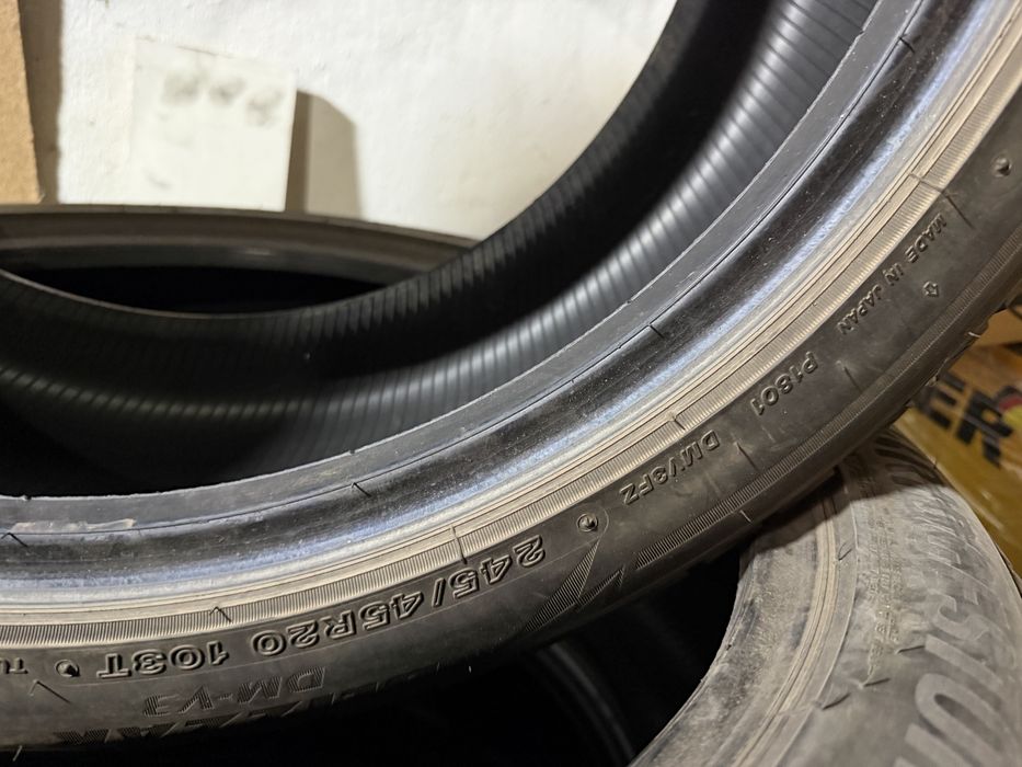 245/45R20 Bridgestone Blizzak DM-V3