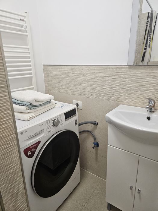 Proprietar,inchiriez  apartment nou cu o camera