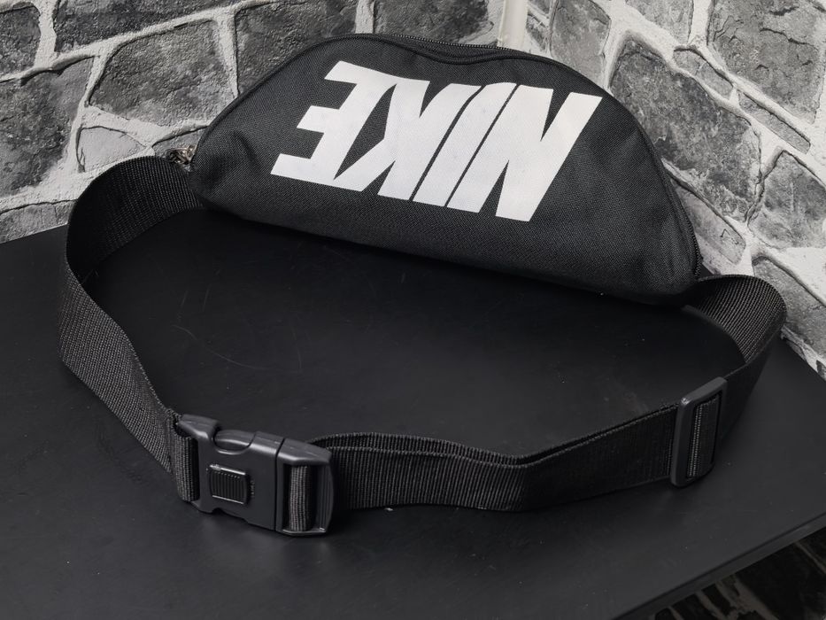 Nike чанта тип банан