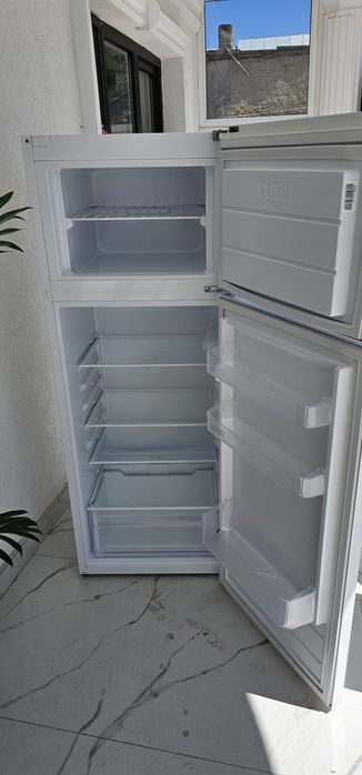 Frigider cu congelator 2 uși finelux aproape now