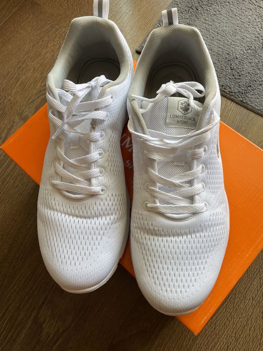 Два чифтаМъжки маратонки