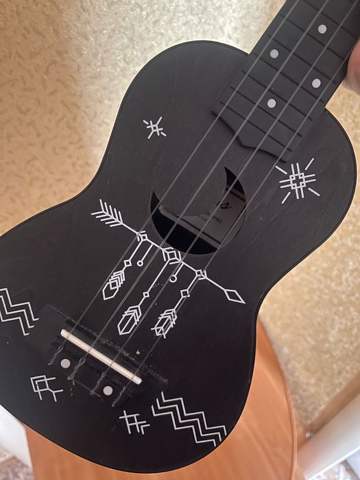 Продам укулеле  Новая