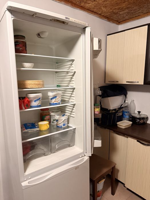 Продам Холодильник Atlant