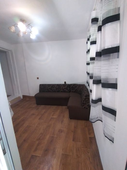 Дава се под наем Двустаен апартамент в Варна, Цветен квартал - 45 кв.м за 229.5 € - Снимка #1