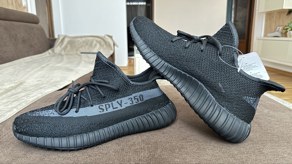 YEEZY-350 boost v2 Black