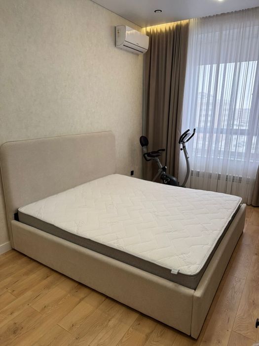 Кровать двухспальная