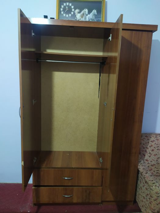 Mебел срочно сотилади