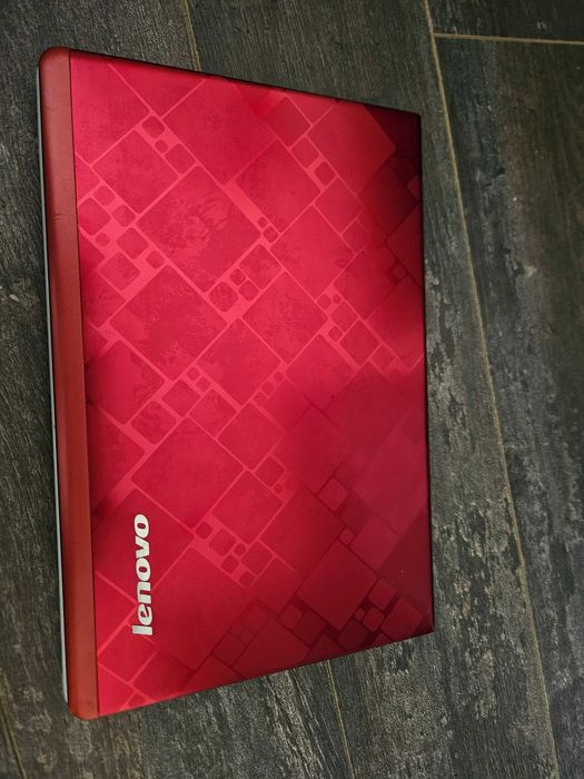 Продавам лаптоп Lenovo IdeaPad U160 i5  11.6 инча