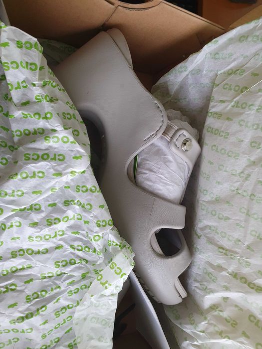 Нови чехли Crocs